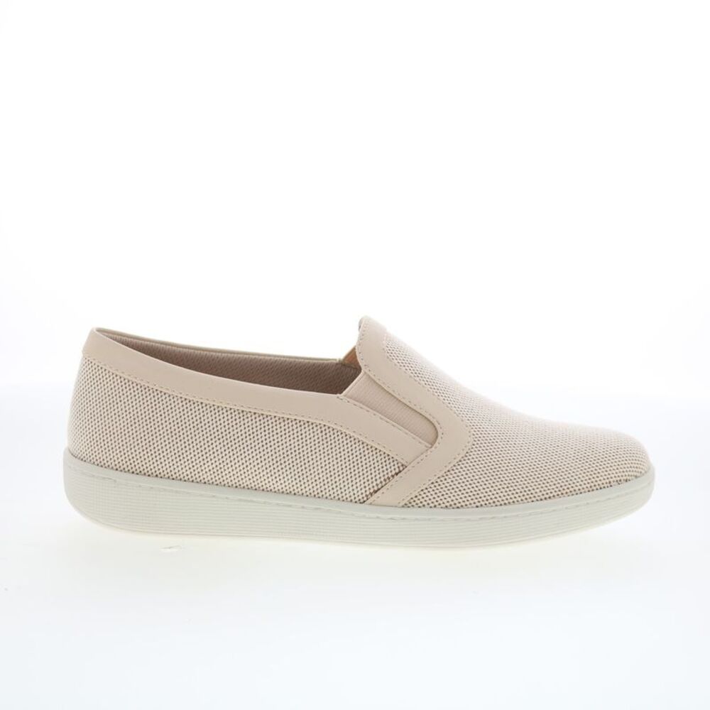Trotters Womens Alright Beige Shoes (NWT)